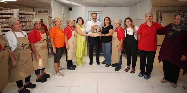 Vali Masatlı, Hatay’ın ‘Defne’ Kokulu Kooperatifinde!