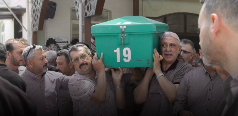 Milli Yüzücü Kamil Köseoğlu, Antakya’da Son Yolculuğuna Uğurlandı