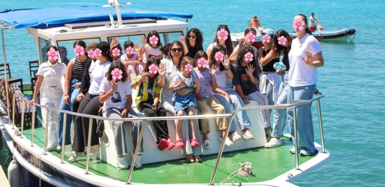 Depremzede Çocuklar Mavi Tur’un Keyfini Çıkardı