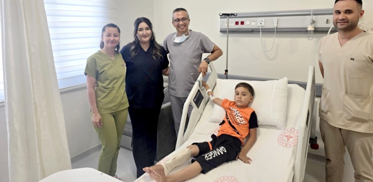 Boy Uzatma ve Kalça Kırığı Ameliyatları Artık Altınözü’nde
