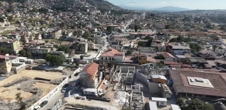 Tarihi Caddede İyileştirme Çalışmaları Devam Ediyor