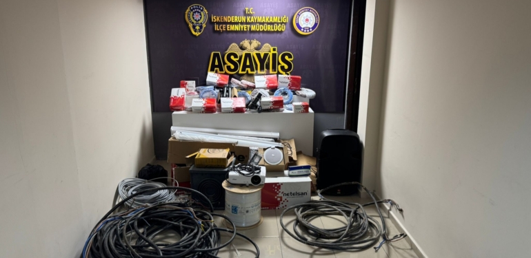 Hırsızlık Şüphelileri İskenderun’da Yakalandı!