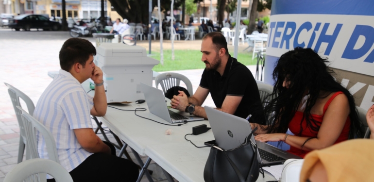 Tercih Döneminde HBB’den Öğrencilere Destek