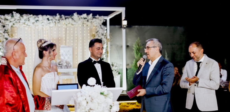 Dilara&Hasan Dünya Evine Girdi