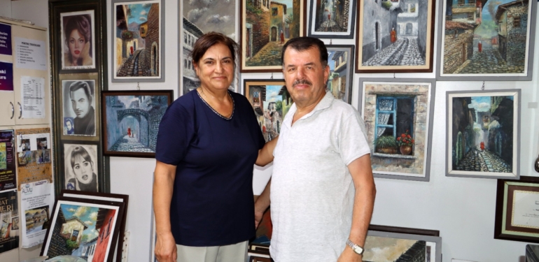 Ressam Yusuf Altunay Yeniden Şövalesinin Başında