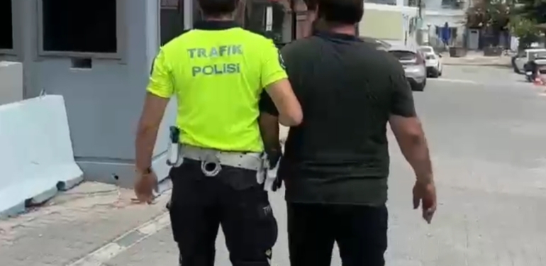 Otomobilin Arka Camında Yolculuğa Ceza Yağdı