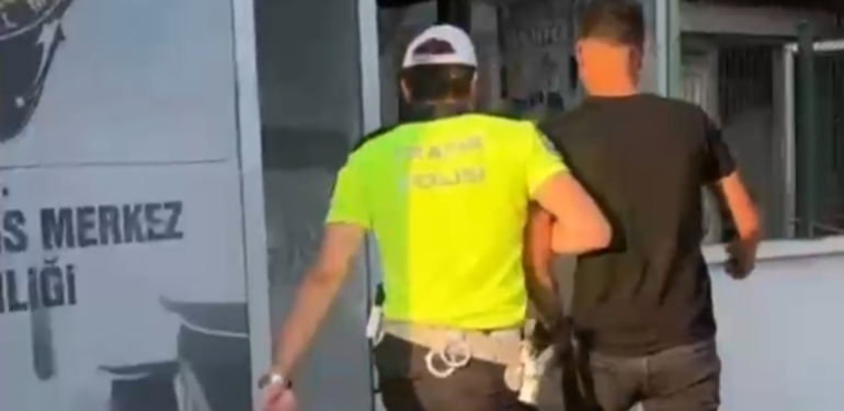 Kırmızı Işıkta Drift Yaptı, Ehliyeti İptal Edildi