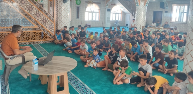 Yaz Kur’an Kurslarında Öğrencilere Bilinçlendirme Semineri