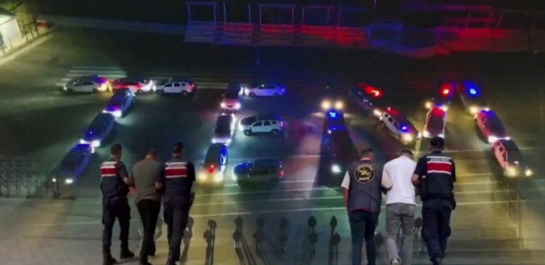 11 İl’deki FETÖ Operasyonlarında 49 Şüpheli Yakalandı!