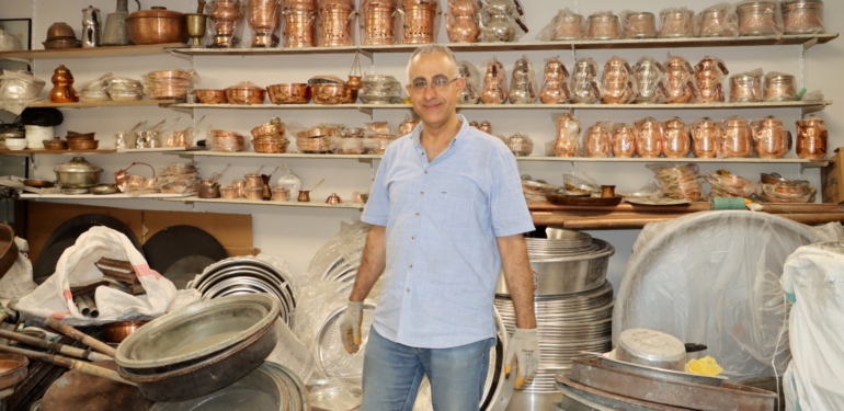 Üçüncü Kuşak Bakırcı Cemal Azizoğlu: “Sofralar Bakıra Geri Dönmeli”