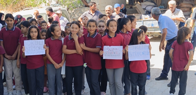 Karbeyaz Mahallesi’nde Taşımalı Eğitim Protestosu!