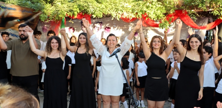 29. Yıl Konseri Ayakta Alkışlandı