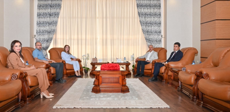 “Ailede Şifa, Toplumda Dayanışma” Ekibinden Rektör Eren’e Ziyaret