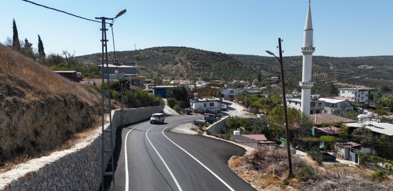 İki İlçeyi Bağlayan Yol Asfaltlandı