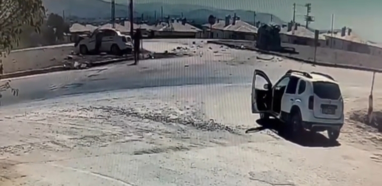 Kırıkhan’da İki Otomobil Çarpıştı: 4 Yaralı