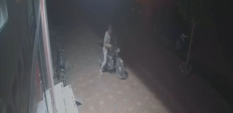 Hatay’da Motorsiklet Hırsızlığı Kameralara Yansıdı