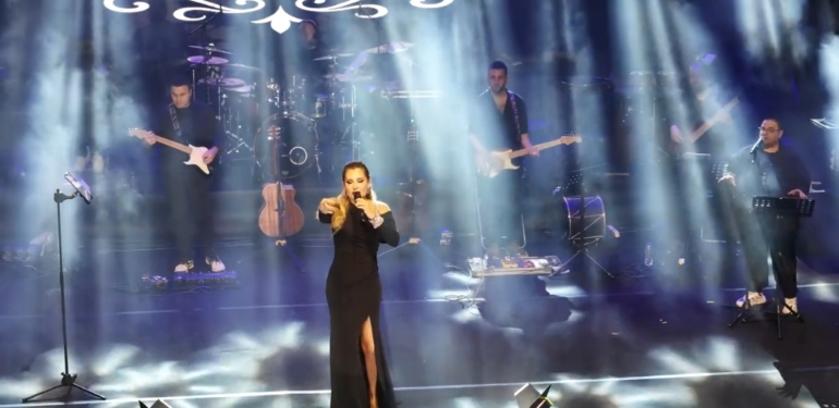 Festvalin İkinci Gününde Funda Arar Rüzgarı