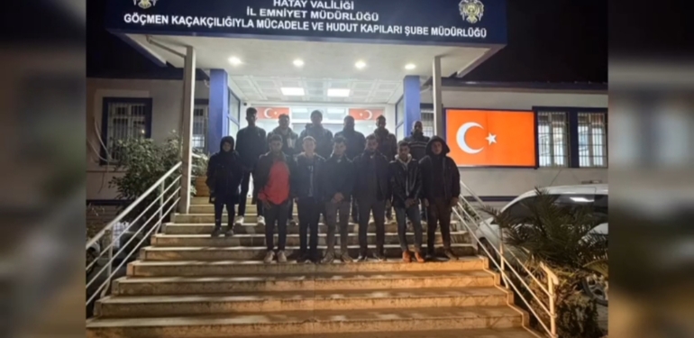 12 Kaçak Göçmen Yakalandı, 3 Şüpheli Tutuklandı