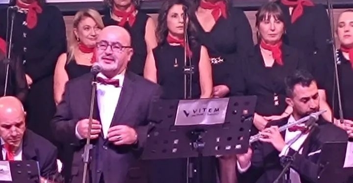 Vitem Türk Müziği Topluluğu Ayakta Alkışlandı