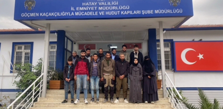 Reyhanlı Yolunda 13 Kaçak Göçmen Yakalandı