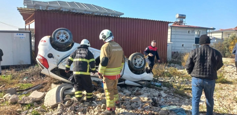 Samandağ-Antakya Yolundaki Kazada 2 Kişi Yaralandı