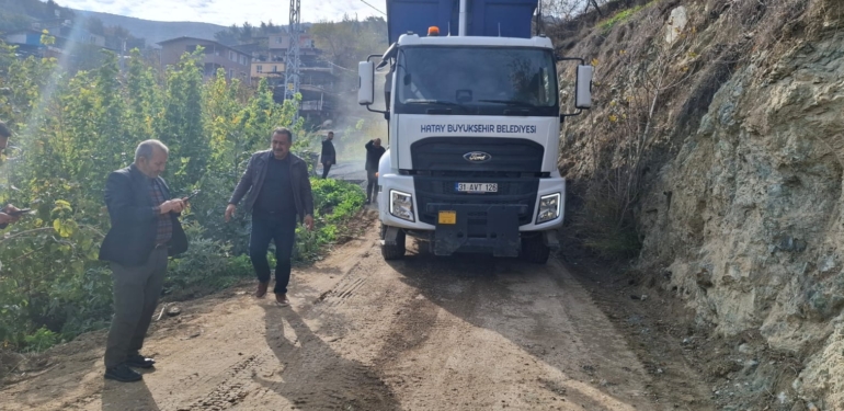 Belen Ötençay Mahallesinde 300 Metrelik Yol Asfaltlandı