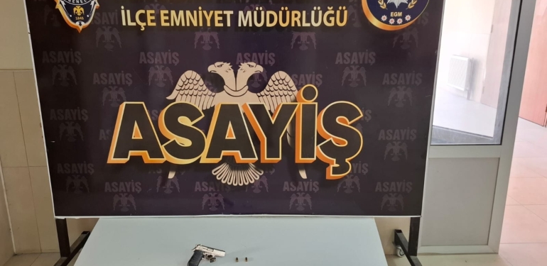 Samandağ’da Silahlı Şüpheli, Polis Ekiplerince Yakalandı