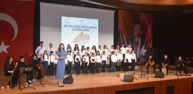 Aile Temalı Konser Duygu Dolu Anlara Sahne Oldu