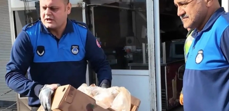 Kokuşmuş 50 Kilo Tavuğa El Konuldu