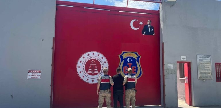 30 Yıl Hapis Cezası Bulunan Firari Yakalandı