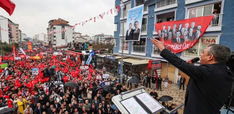 Tarihi Ulu Cami’nin Yapımı Siyasi Tartışmaya Dönüştü
