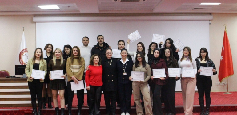 HMKÜ Güzel Sanatlar Öğrencilerinden Hastaneye Duvar Resmi