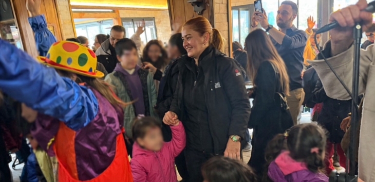 Öksüz ve Yetim Çocukların Yüzü Çilem Artan’la Güldü