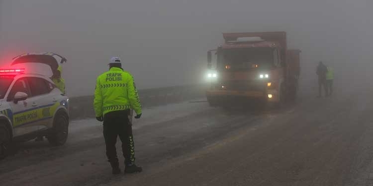 Olumsuz Hava Şartlarına Karşı Sürücüler Uyarıldı