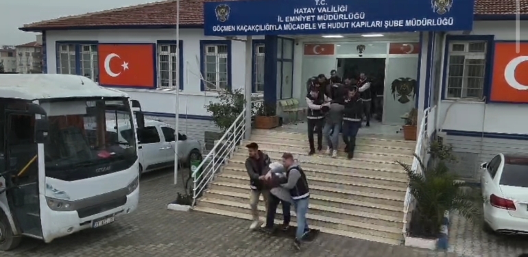 Göçmen Kaçakçılığında 25 Tutuklama!