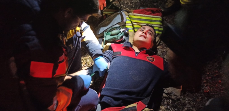 Uçuruma Yuvarlanan Kepçe Operatörü Kurtarıldı