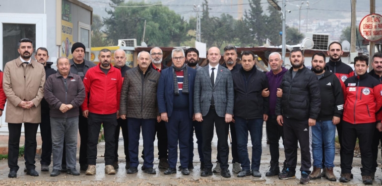 Başkan Zinnur Büyükgöz 6 Şubat Elektronikçiler Çarşısı’nda