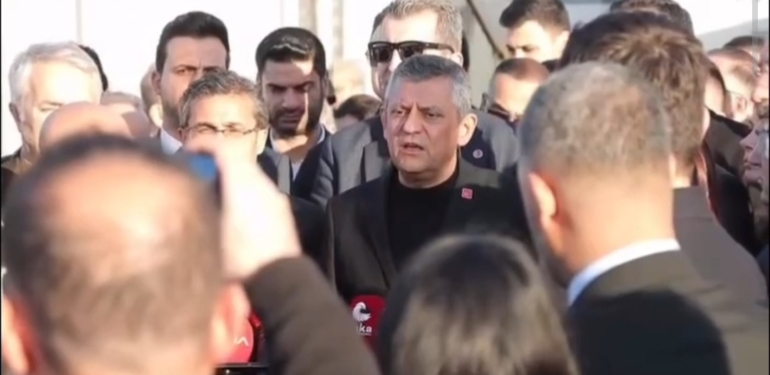 Reyhanlı’da Özgür Özel’e Protesto