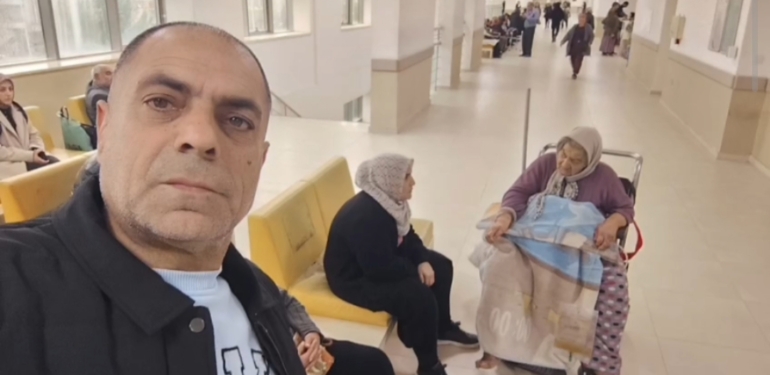 Yaşlı Hasta Ambulans Yerine, Muhtarın Aracıyla Sevk Edildi!