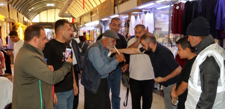Kaval Sesiyle Uzun Çarşı’da Gönüllere Dokunan Ali İpek