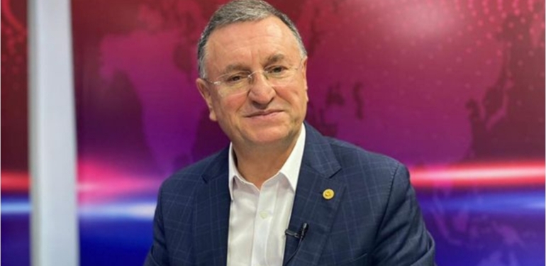 Lütfü Savaş: “Bütün Siyasi Partiler Arınmak Zorunda!”