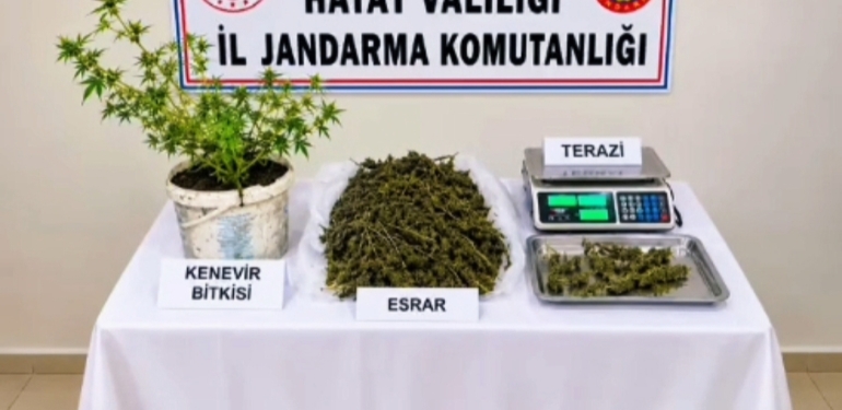 Kumlu’da Uyuşturucu Operasyonu: 3.5 Kilo Esrar Ele Geçirildi!